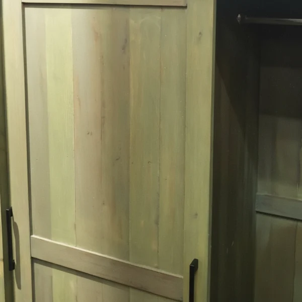 Louis Closet sliding doors